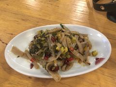 -钟记家菜(红专南路店)