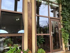 -一米阳光咖啡店(百通尚风尚水店)