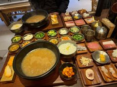 -银米·云南传统过桥米线(双廊黑金冠店)
