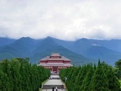 -三塔倒影公园
