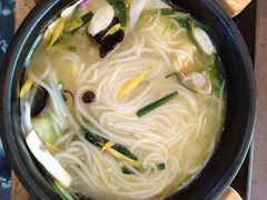 -桥香园过桥米线(国贸店)