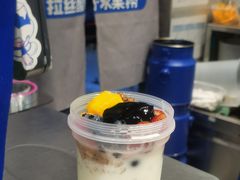 -溪边姑娘·拉丝酸奶水果捞(春熙路店)