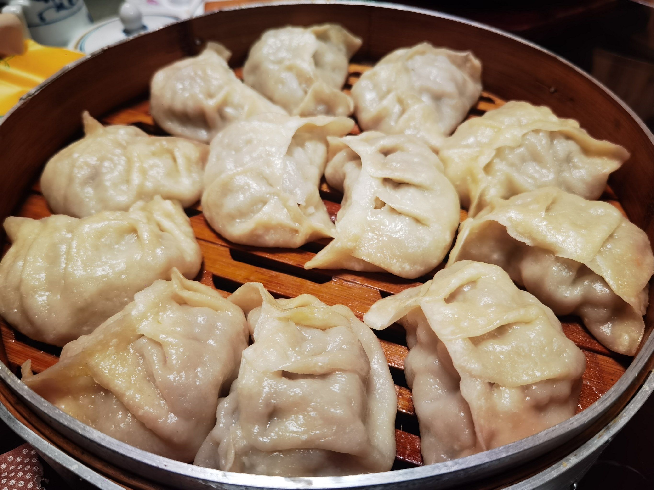 藏餐就是吃肉吃奶
在西北不要问有没有蔬菜
阿卡包子一兜羊肉太香