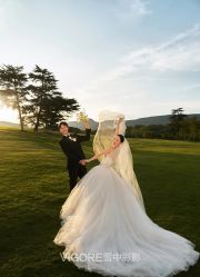 -雪中彩影婚纱摄影·微光艺术中心