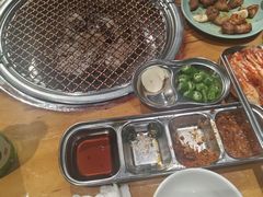 -唯成•韩国炭火烤肉 유성고기