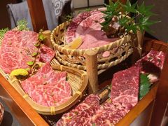 -山川小町·极番烧肉(新地假日广场店)