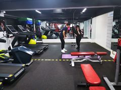 -坚果健身24小时工作室(定西路店)