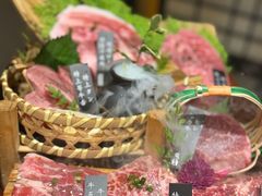 -山川小町·极番烧肉(新地假日广场店)