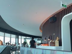 -亚洲国际大酒店·云顶阁旋转自助餐厅