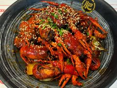 -肥肥虾庄·金牌油焖大虾(汉街SKP店)