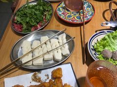 -洱火云南酸菜牛肉火锅(石景山当代商城店)