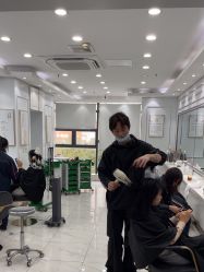 -镁连社·美联社