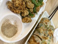 蚵仔酥-台北楚楚园馅饼粥(虹桥南丰城店)