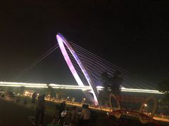 -南京眼步行桥