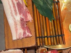 -轻烧烤肉(光谷步行街店)