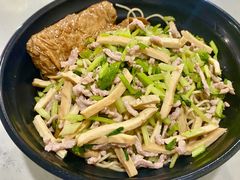 芹菜香干肉丝-老地方面馆(思南路店)
