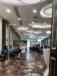 点击看大图 -八佰伴8008星级形象店