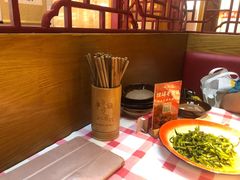 -思博半步颠小酒馆(梦时代店)