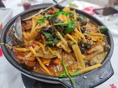 螺蛳鸭掌煲-金多鱼大排档·烤鱼·烧烤·宵夜(江南水都店)