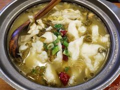 -周鱼小馆石锅酸菜鱼(活力汇店)