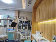 -上海仁爱医院口腔科 · 种植