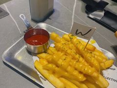 -W COLLECTIVE  DESSERT SHOP