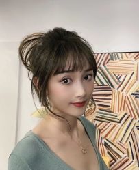 -变画·发型STUDIO
