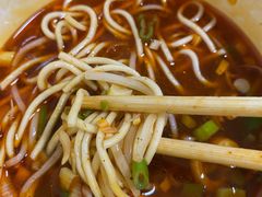 -薛记襄阳香辣牛肉面(平安路店)