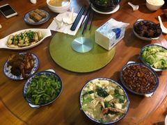 -郭巨人农家食堂(南部商务区店)