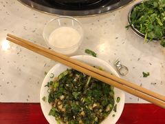 香菜碟-朱氏胖子烂火锅(洪崖洞店)