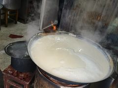 -云南大锅豆浆店