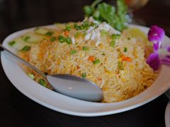 -Chom Cafe and Restaurant