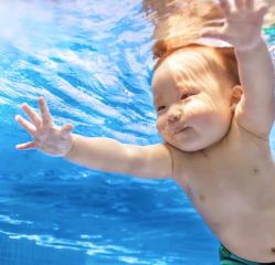 -龙格亲子游泳·水育早教运动中心(泰州海陵店)