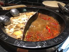 菌汤鸳鸯锅-周周有辣火锅馆(玖耀里店)
