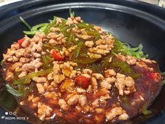 -小船渔村•大连菜•大连焖鱼(黄河路店)