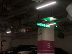 -虹桥天地-停车场