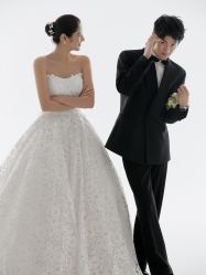 -至臻微拉婚纱摄影