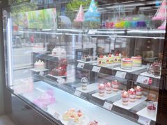 面包甜点陈列柜-巴黎贝甜·生日蛋糕(杭州文二路店)