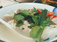 越南粉-Golden Lily河内巴黎法越料理餐厅(建国西路店)