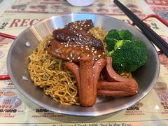 瑞士鸡翼肠仔捞丁-九龙冰室(动漫星城店)