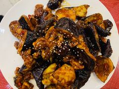 焦糖茄子牛肉粒-桃子餐厅·天津菜(红星路直营店)