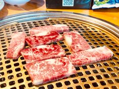 特级雪花牛肉-唯成•韩国炭火烤肉 유성고기