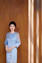 -莫小姐婚纱