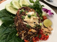 -Chom Cafe and Restaurant