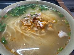 -亮亮面馆(经六路店)