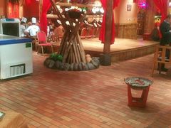 -老滇山寨•云南特色菜•地方菜•民族风情歌舞表演(金碧店)