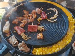 -三国惹火烤肉·中日韩烤肉集合店(百草路店)