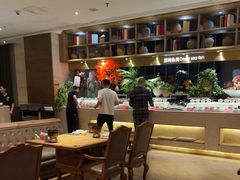 -雍和会海鲜姿造自助(湖东路店)