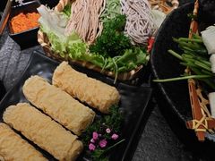 -湊湊火锅·茶憩(打浦桥日月光店)