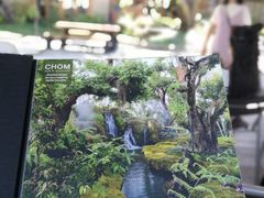 -Chom Cafe and Restaurant